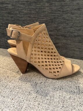 Vince Camuto Beige Cutout Peep-Toe Cone Heel Sandals